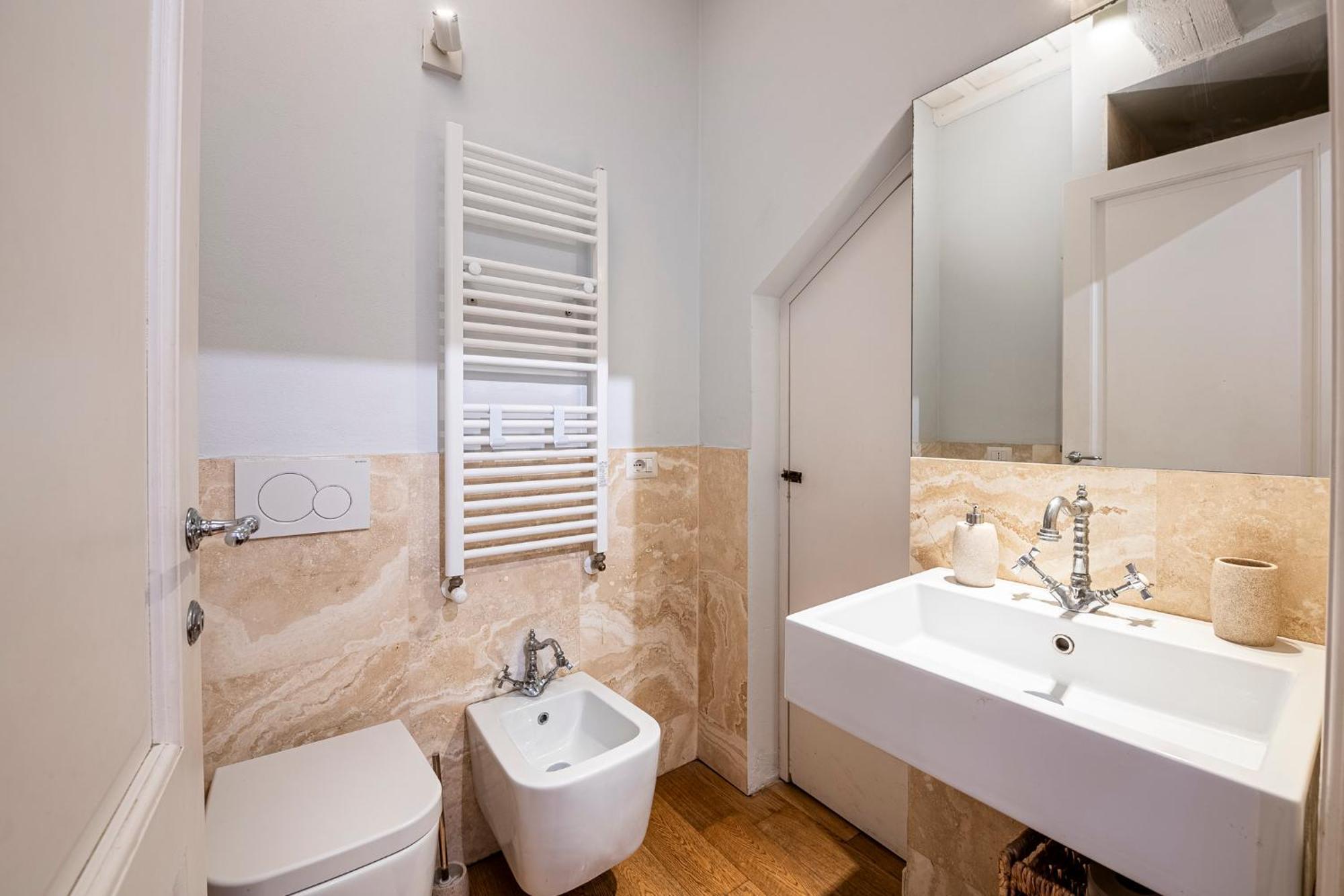 Suite In Pz. Michelangelo: Due Camere Con Due Bagni Florenz Exterior foto